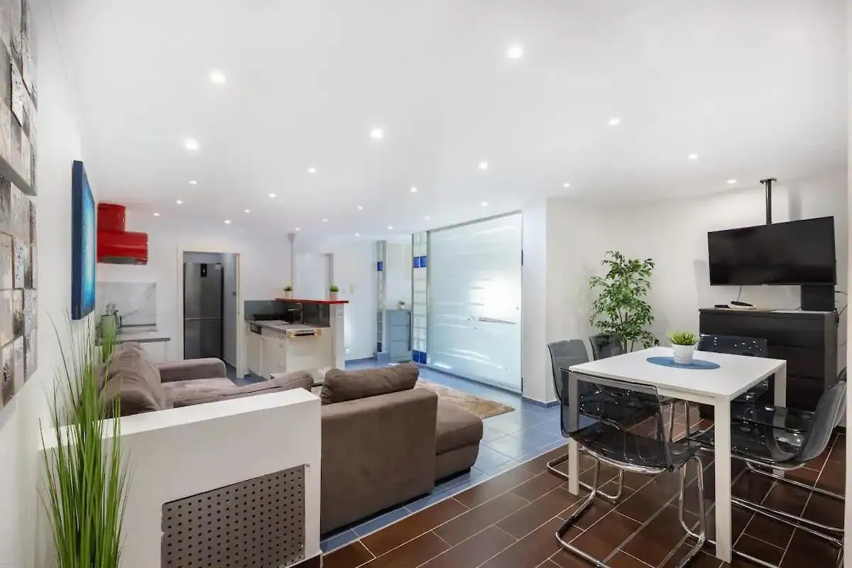 Chic Retreat With Jacuzzi By Gozsdu Udvar & Fashionst Budapest Appartement